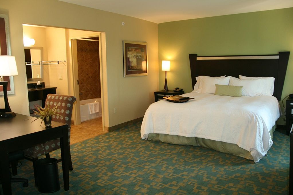 Hampton Inn & Suites Jacksonville Beach Boulevard/Mayo Clinic Δωμάτιο φωτογραφία